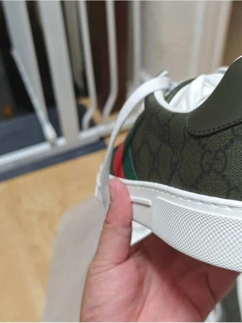 Men Gucci Ace GG Supreme Sneakers